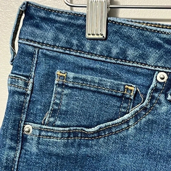 H&M Ultra High Waist Ankle Length Curvy Jegging Jeans Medium Wash - Picture 5 of 10